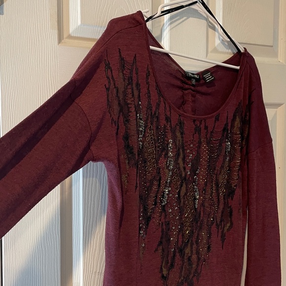 Miss Me Size Medium Deep Red Long Sleeve Top - Picture 5 of 12